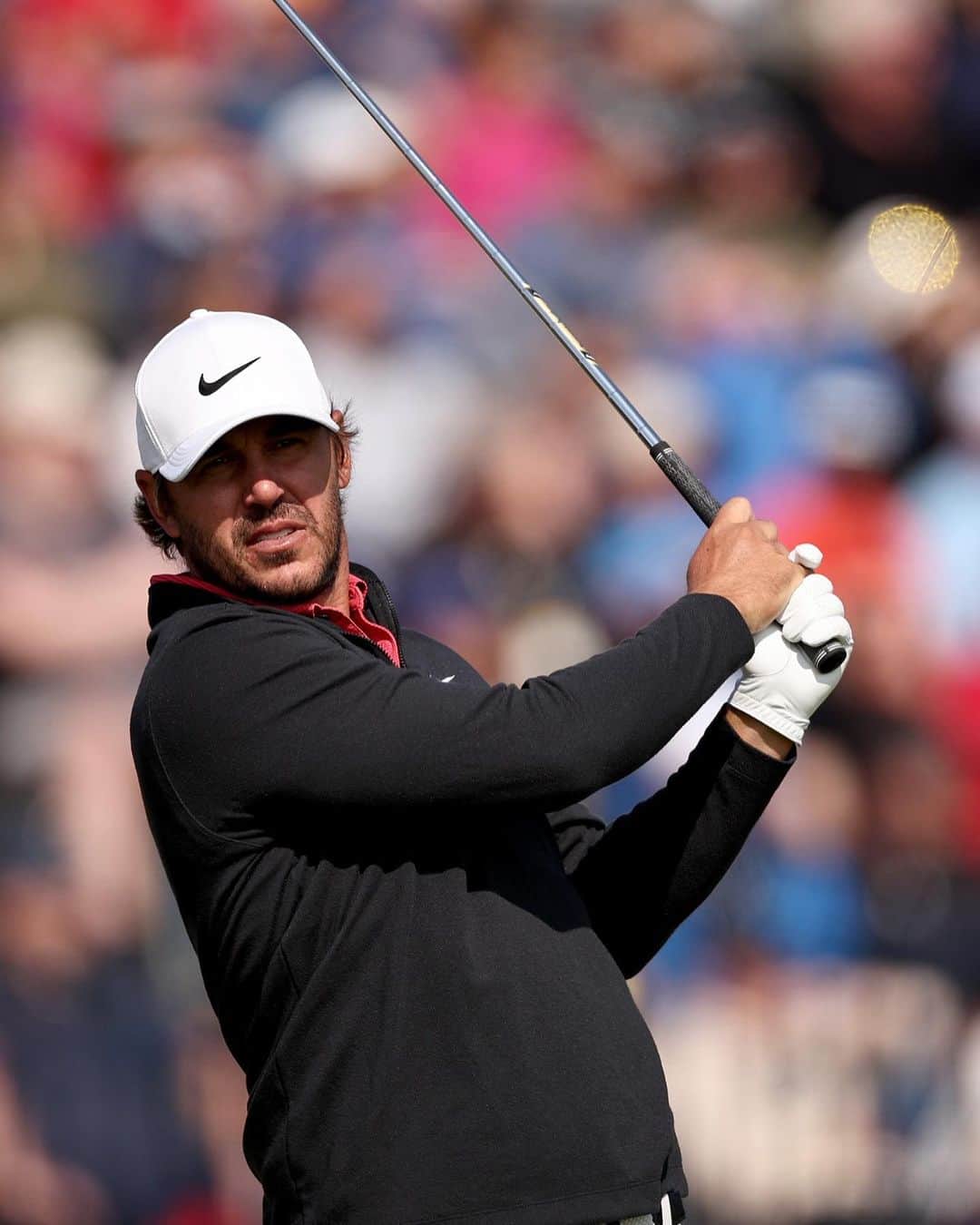 ブルックス・ケプカのインスタグラム：「Solid first round for @bkoepka at Royal Liverpool.   The hunt for a second major this season continues...」