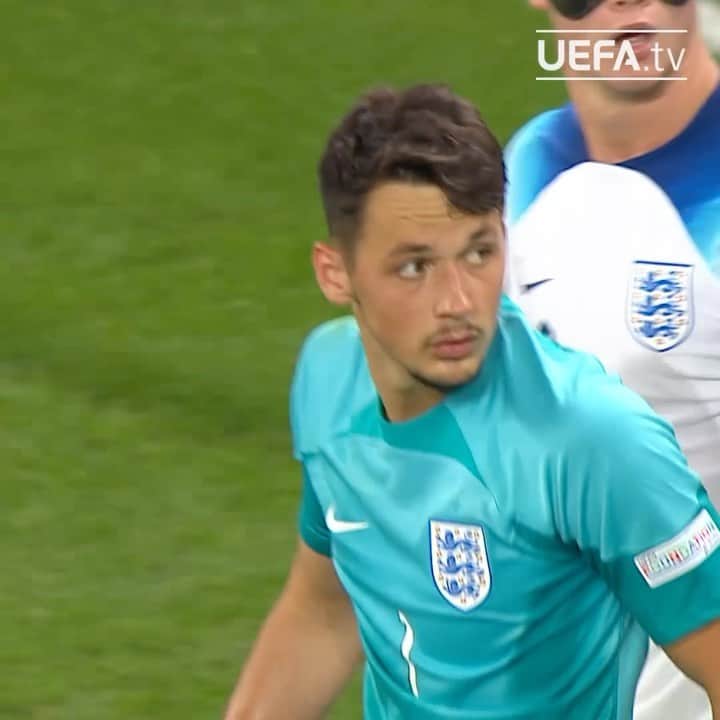 UEFA.comのインスタグラム：「James Trafford at #U21EURO ⛔️🔐 @jamestrafford @england」