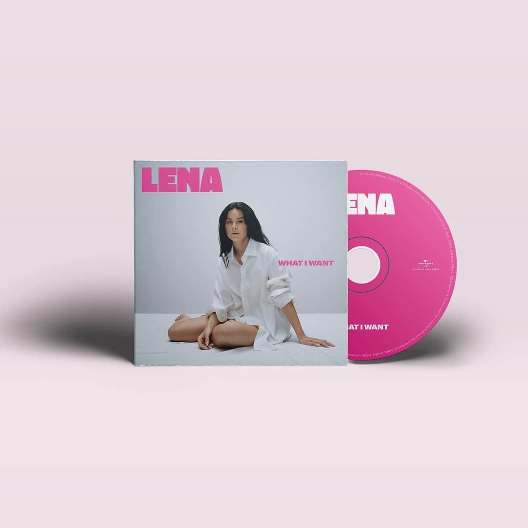 レナ・マイヤー＝ランドルートのインスタグラム：「💿im Bundle. Link in Story.」