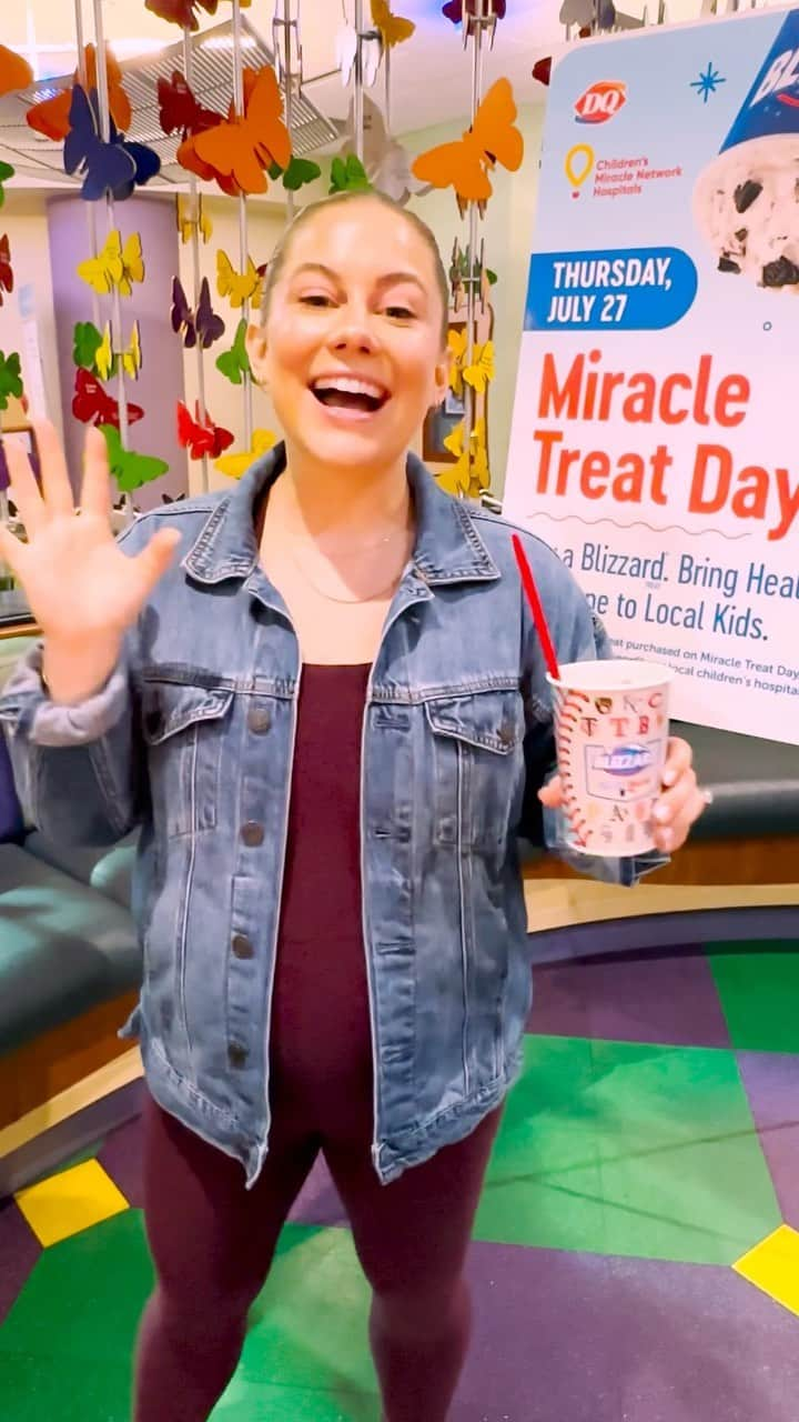 ショーン・ジョンソンのインスタグラム：「#ad It’s almost time to make the sweetest difference ever! Grab a BLIZZARD Treat on Miracle Treat Day, Thurs 7/27, to help support your local @cmnhospitals.」