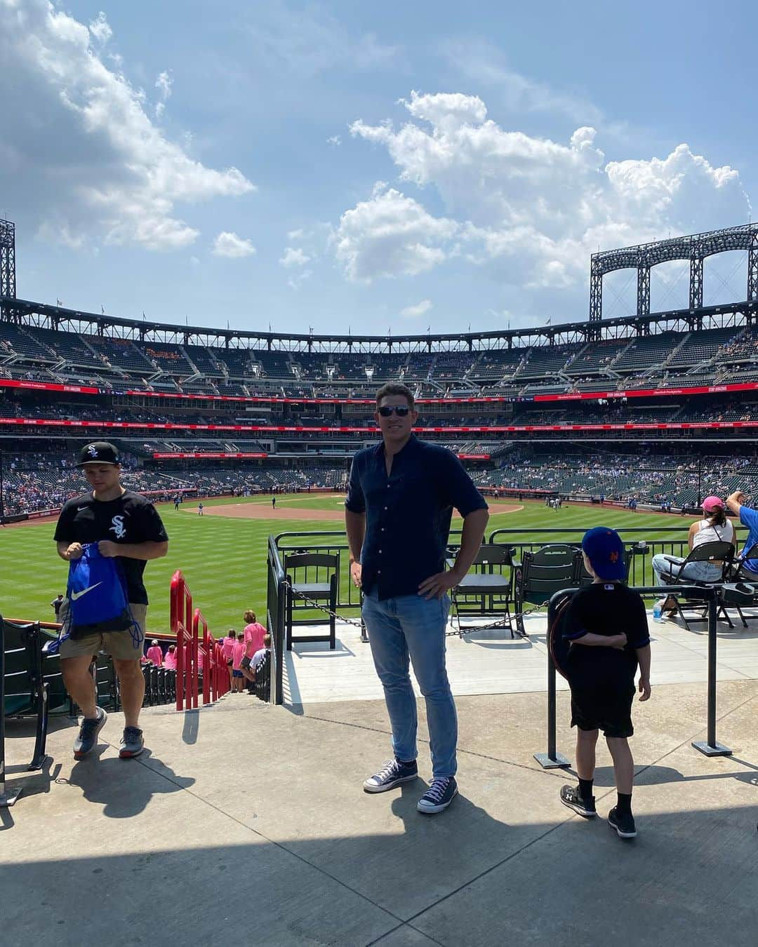 ドリュー・ネイラーのインスタグラム：「@mets first game at Citi Field」