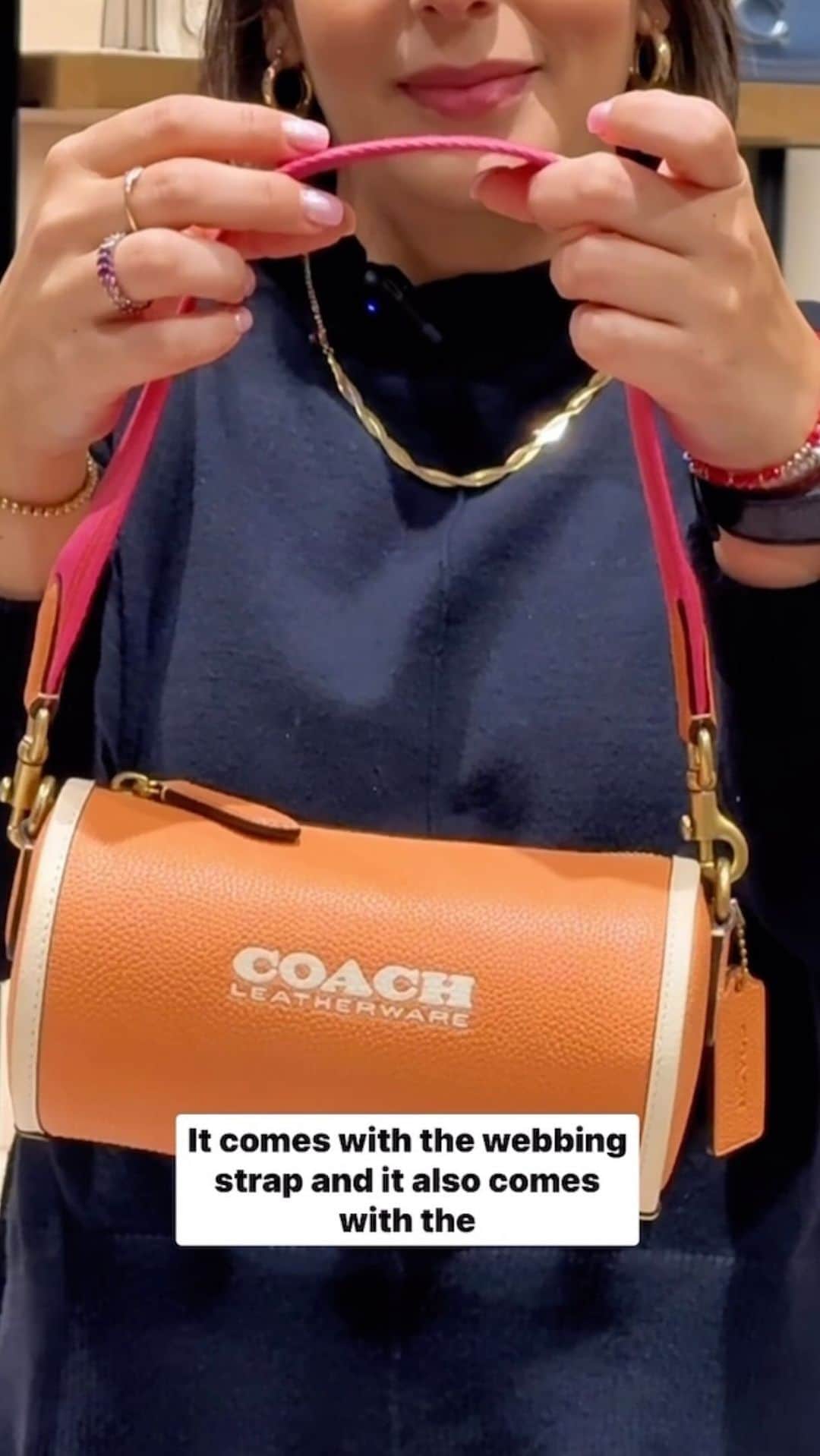 コーチのインスタグラム：「The Orion Barrel Bag, perfect for all of your adventures.🌟 #CoachNY @arlispereira」