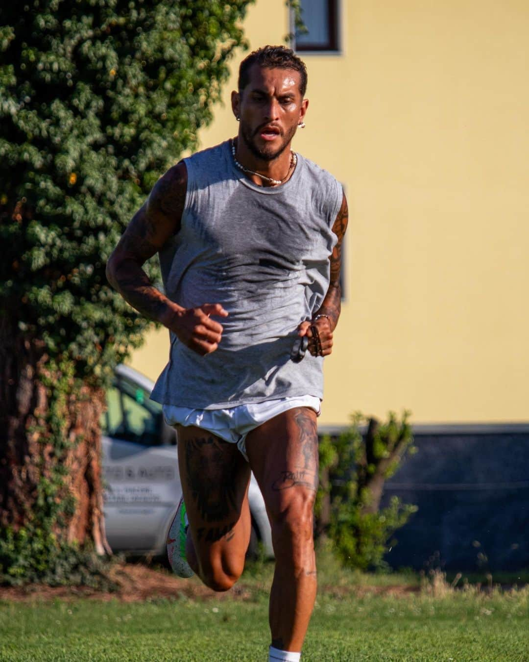 ロベルト・ペレイラさんのインスタグラム写真 - (ロベルト・ペレイラInstagram)「Entrenarse siempre pase lo que pase.. esto continua y lo bueno está por venir, estoy preparado 👊🏾🦾」7月21日 3時34分 - maxipereyra37