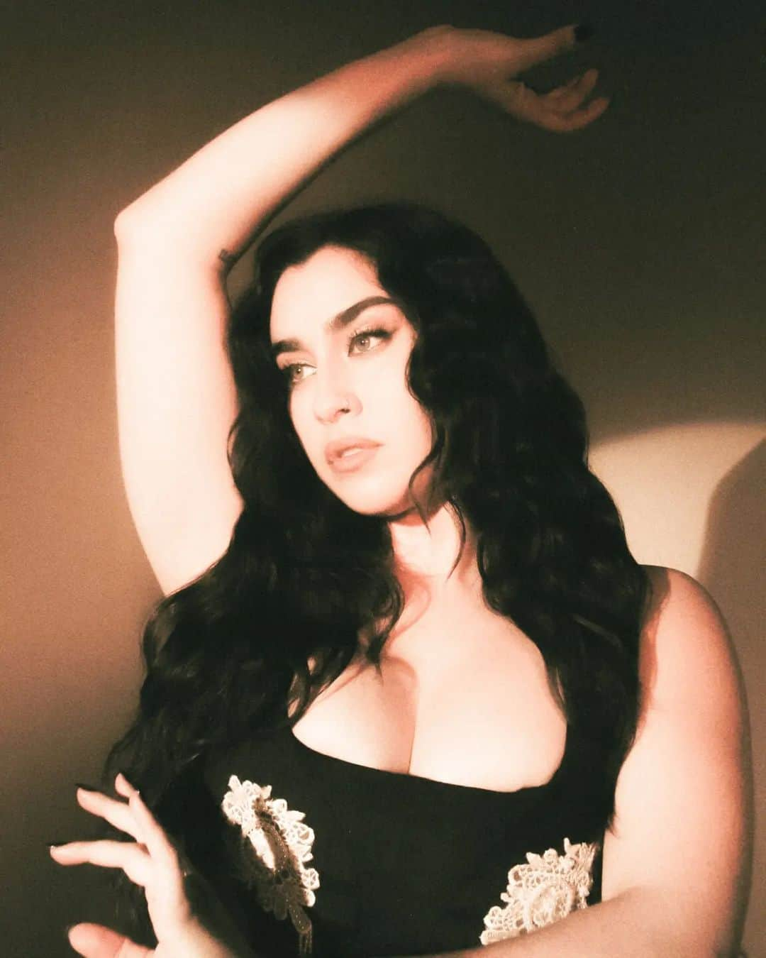 ローレン・ハウレギさんのインスタグラム写真 - (ローレン・ハウレギInstagram)「Before giving her fans a new album, Singer/songwriter, @laurenjauregui Lauren Jauregui, releases her latest EP “In Between” a 7-track EP that holds emotions, love, and the Ty Dolla $ign assisted single “Wolves” alongside Russ. We’re so excited to catch up with Lauren and what she has in store, read our full interview below. Download/stream “In Between”  more at www.Galoremag.com  ALWAYS LOVE IS AN ODE TO LOVE HOW DOES LOVE SHOW UP ON THIS RECORD AND WHAT MOMENTS LED TO WRITING THIS TRACK  Yeah, it’s an ode to love that can no longer be but will always exist. I feel like there aren’t many breakup songs that acknowledge the fact that there was love shared between the two people involved even if it wasn’t meant to be at the end of it all. Most are either bitter & wrought with regret or mean and dismissive of the love that existed once..so I figured this song summed up my actual feelings which is that even though it was difficult to let go, I will always have a place in my heart and love for the people I have once loved.  Editor in Chief : @princechenoastudio  Photographer: Natasha Austrich @natashaaustrich  Stylist: Raz Martinez @itsmerazzie  Makeup : @vittoriomasecchia   Hair : @nathanieldezan  Custom : @nicolecastanedafd」7月21日 3時45分 - laurenjauregui