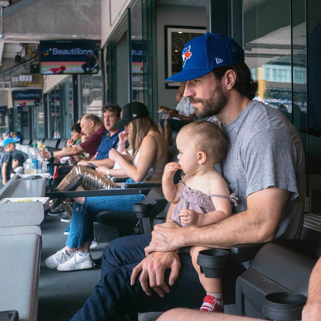 サム・ハントさんのインスタグラム写真 - (サム・ハントInstagram)「Southbound Southbound   ________ 📸: @thestevenalan」7月21日 4時03分 - samhuntmusic