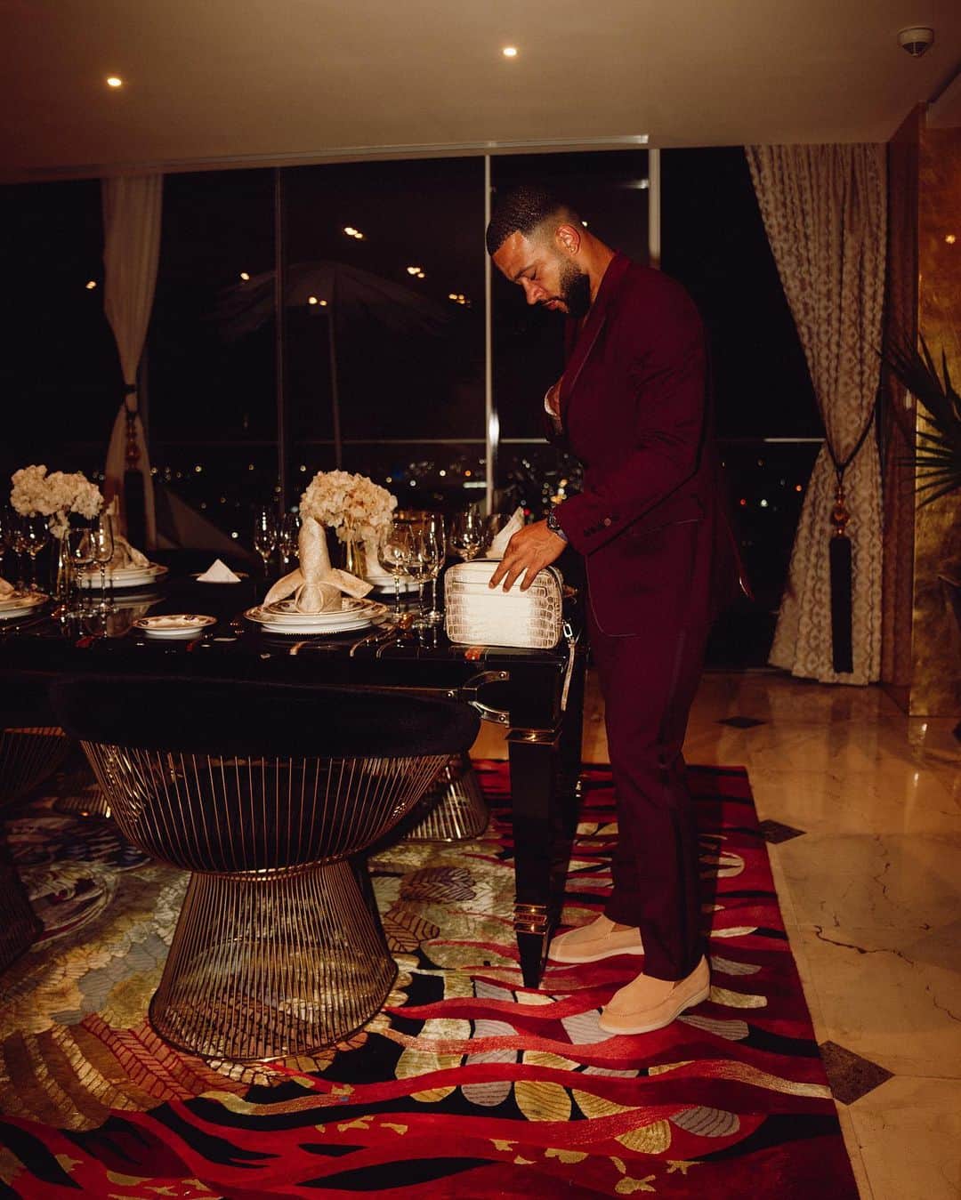 メンフィス・デパイのインスタグラム：「Legendary ghana nights 🇬🇭🔥」