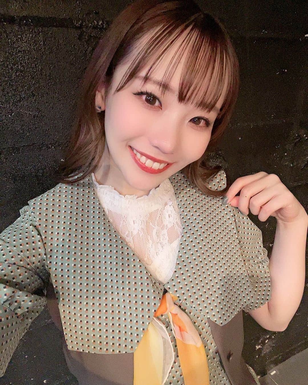 のインスタグラム：「#灰色の街 初日終了✨ ご来場誠にありがとうございました！  嬉しいご感想もいただけて とても幸せです🥲💕  残り6公演！  奈美子から見える景色を 一つ一つ丁寧に、色褪せずに。  #舞台#projectjuvenile」