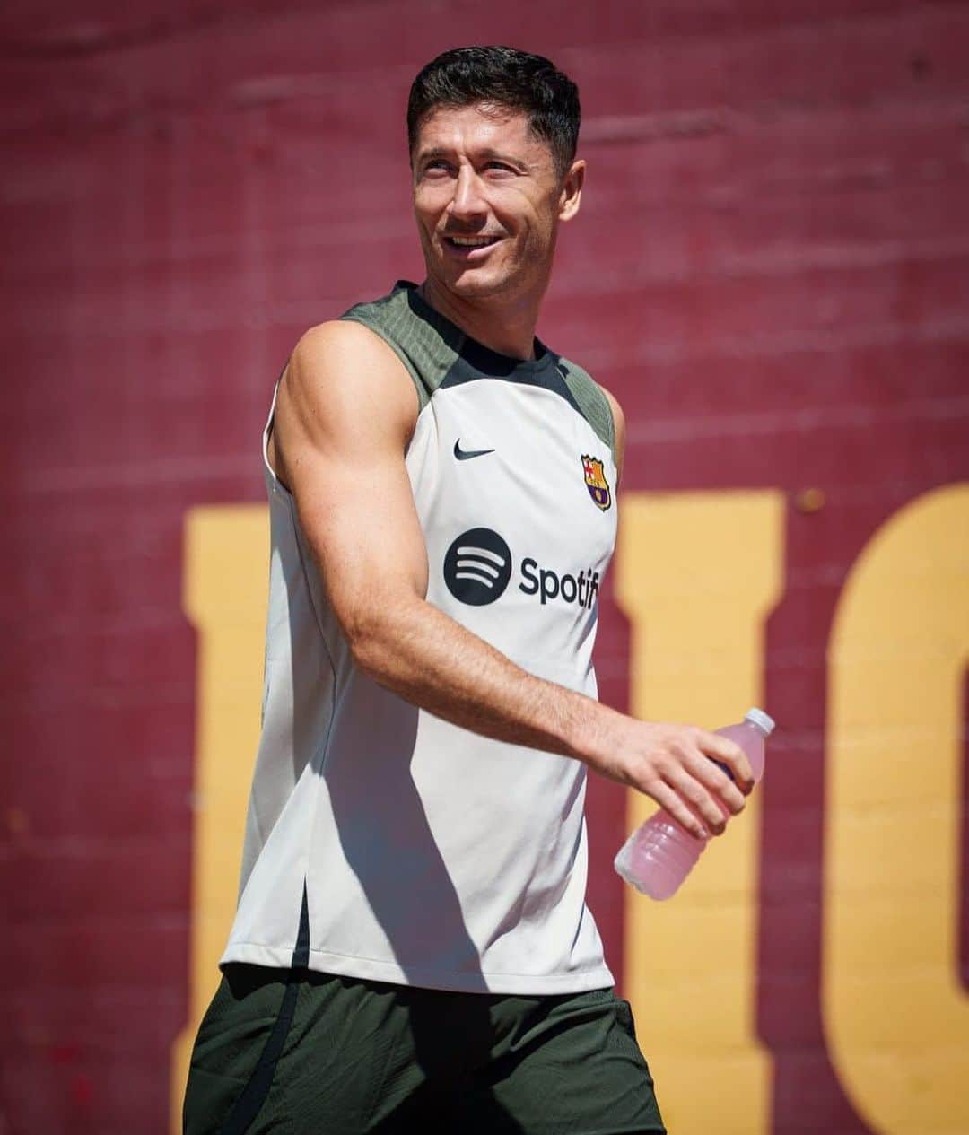 ロベルト・レヴァンドフスキのインスタグラム：「Hello from the USA!  @fcbarcelona」