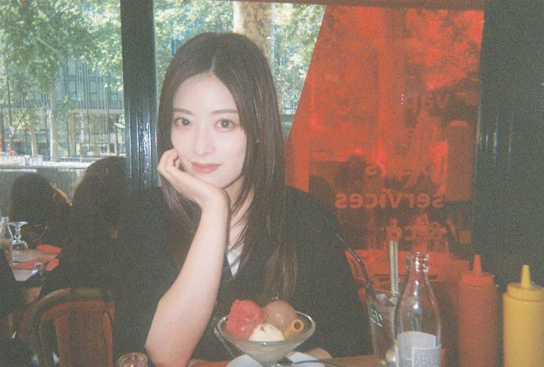 齋藤冬優花のインスタグラム：「🫠💭🍨🍟🧃」