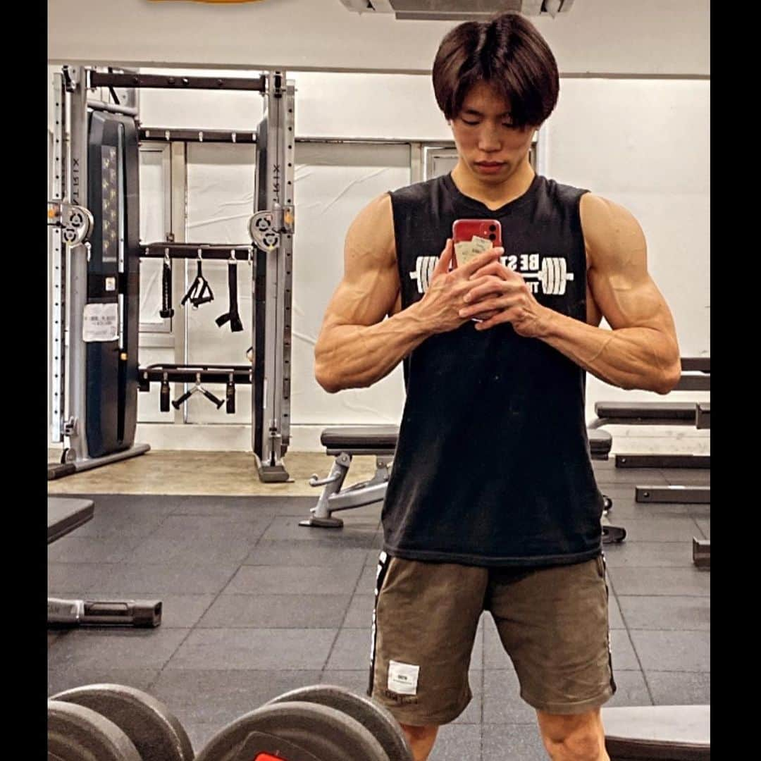 梶原颯さんのインスタグラム写真 - (梶原颯Instagram)「🔥💪🔥  #筋トレ　#ボディメイク　#abs #肌肉　#肌肉男　#ウルトラマン」7月21日 19時00分 - hayate_kajihara