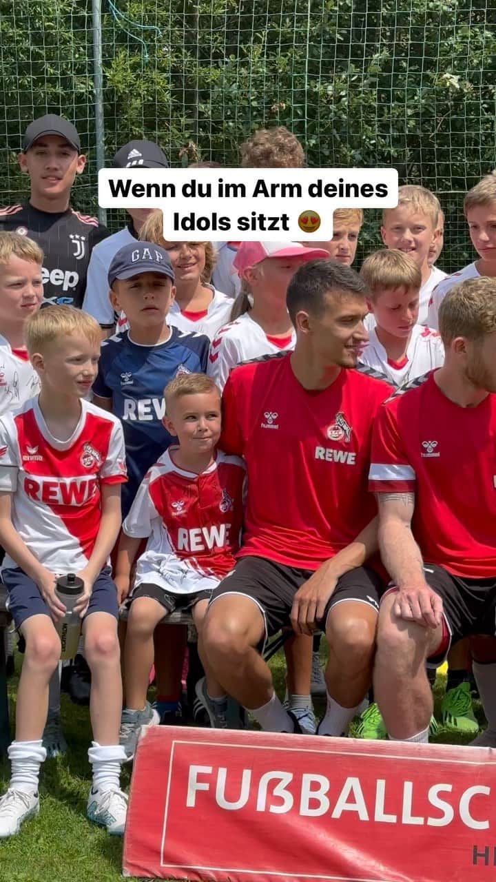 1.FCケルンのインスタグラム：「🥰🥰 @dejanljubicic  ___ #effzeh」