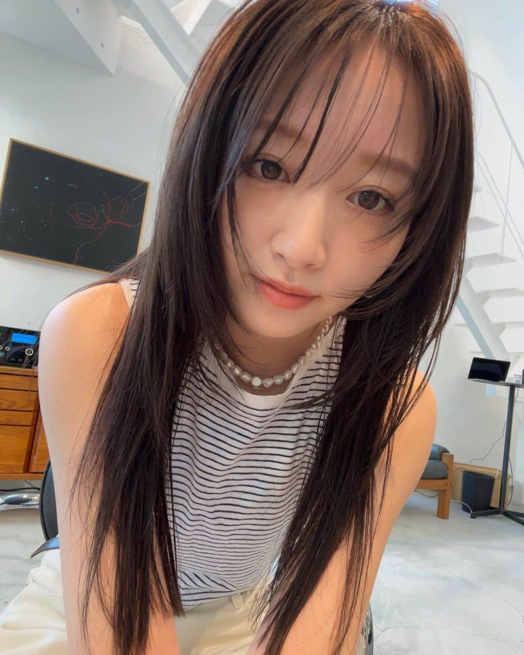 鹿沼憂妃さんのインスタグラム写真 - (鹿沼憂妃Instagram)「new hair♡ イメチェン、どうかなどうかな？ （3枚目動画です）（beforeは最後📷）  @takashionozaka さまアリガトウ😎✂︎」7月21日 16時45分 - shika_0225