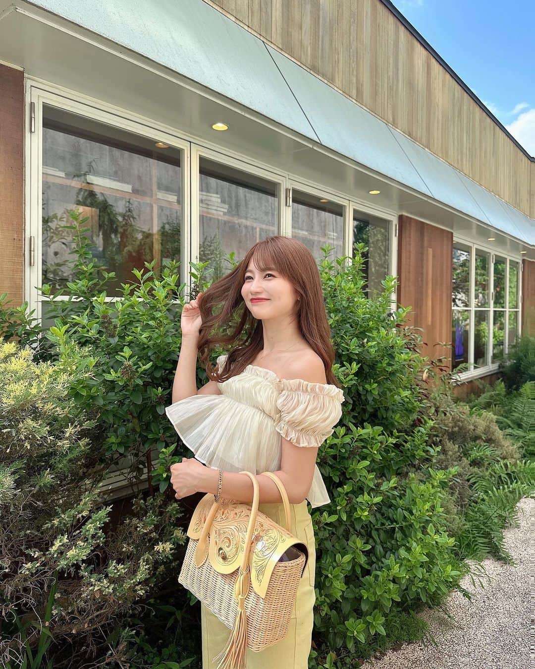 細沼紗花のインスタグラム：「💛🤍」