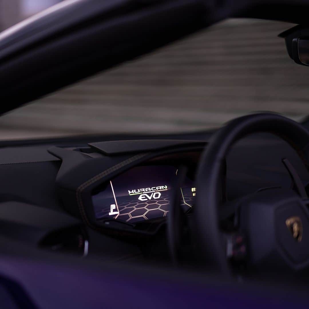 ランボルギーニさんのインスタグラム写真 - (ランボルギーニInstagram)「Whether it is night or day, every ignition of the Huracán EVO Spyder's V10 engine is the beginning of profound emotions.   Captured by @haberkornphotography  #Lamborghini #HuracanEVOSpyder #EveryDayAmplifed __ Huracán EVO Spyder: fuel consumption combined 14.2 l/100km; CO2-emissions combined 338 g/km (WLTP EU27)」7月21日 17時00分 - lamborghini