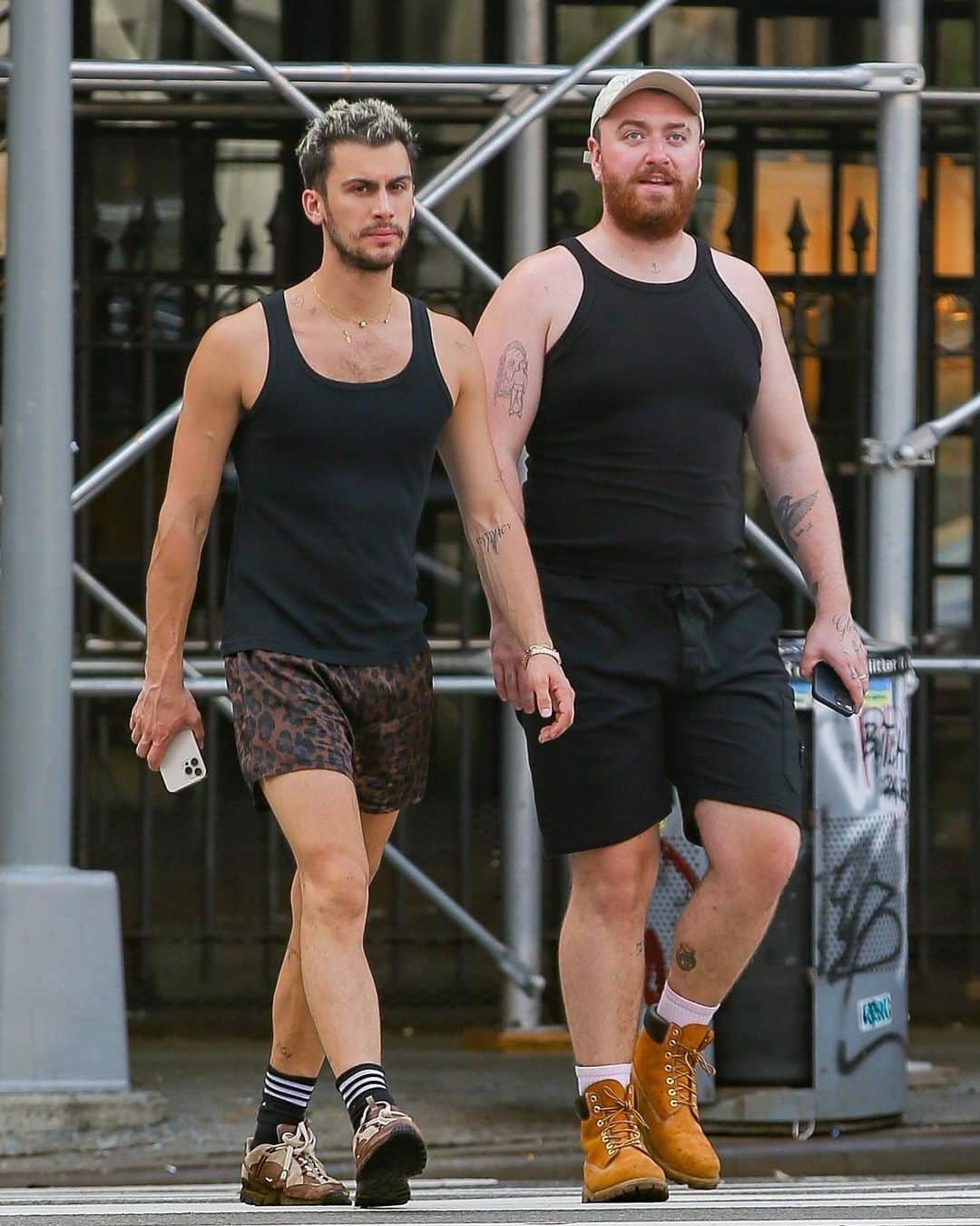 Just Jaredさんのインスタグラム写真 - (Just JaredInstagram)「Sam Smith and partner Christian Cowan matched in blank tank tops while out on a walk in New York City. The "Unholy" hitmaker is set to unleash their #Barbie song "Man I Am" later tonight. We've got more pics and details over at JustJared.com! #SamSmith #ChristianCowan Photos: Backgrid」7月21日 8時58分 - justjared