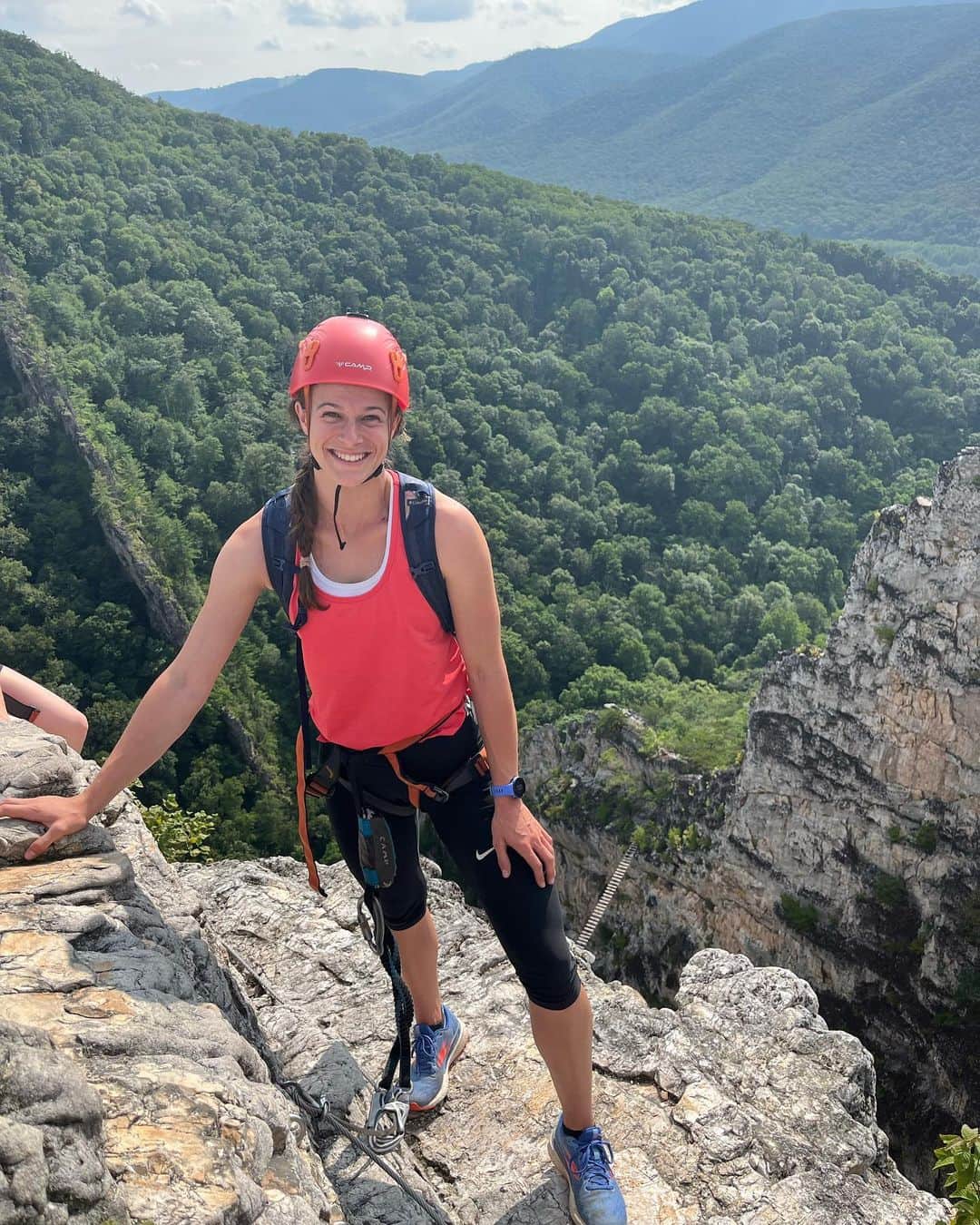 Laura Martyさんのインスタグラム写真 - (Laura MartyInstagram)「An epic West Virginia adventure!」7月21日 8時54分 - laura_how_you_get_up_there