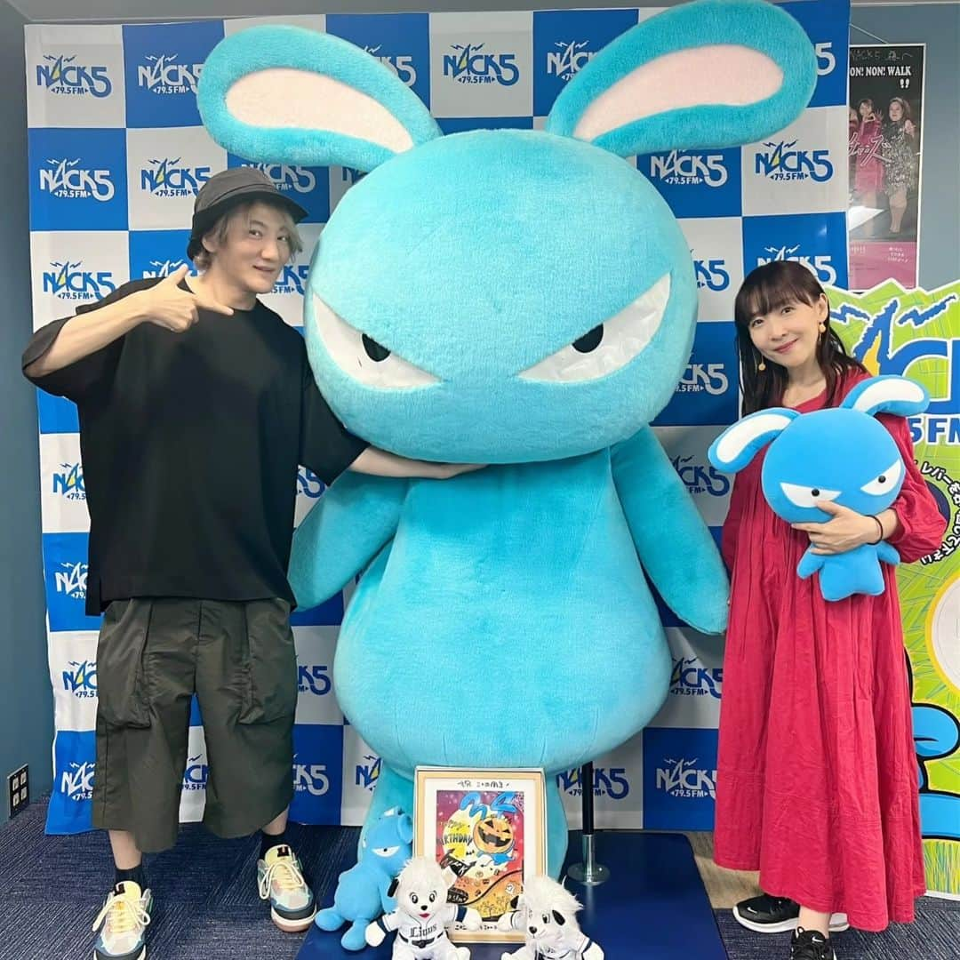 atsukoさんのインスタグラム写真 - (atsukoInstagram)「シカゴのアニメセントラルで通訳でお世話になった方が来日！焼肉食べたよ。 からのパスポート申請。混んでました。 からの、NACK5キラスタ生放送からの、 担当変わっちゃうプロモーターさんと、キングレコードの新入社員さんとご飯。 もりだくさんな1日でした。 やはり、人との繋がりが一番大事🤝  #angela_jpn #animesong #キラスタ #nack5」7月21日 9時35分 - angela_atsuko