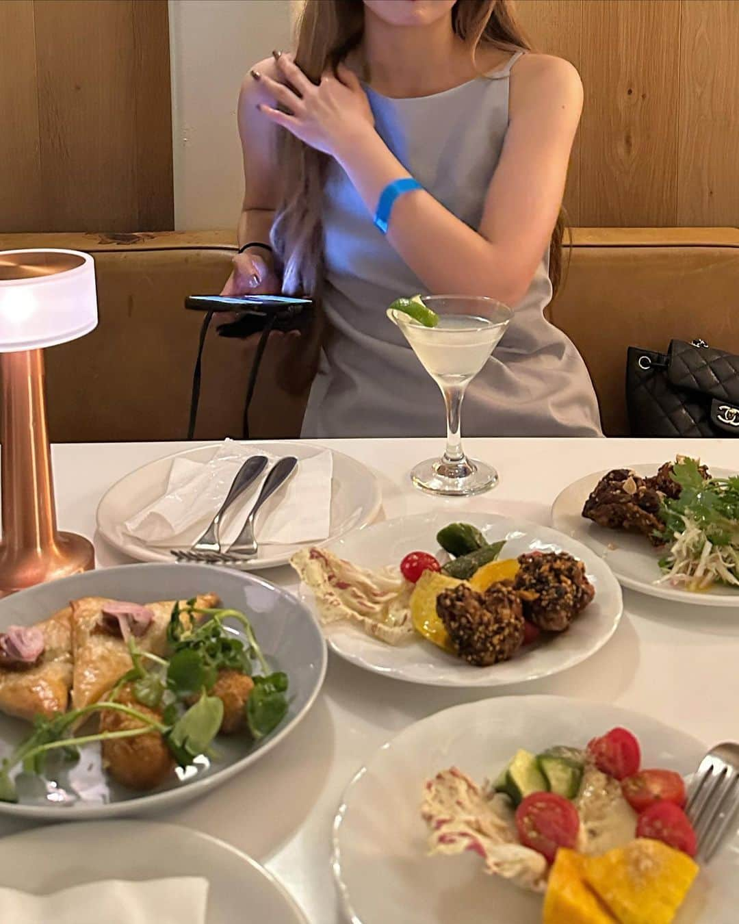 濱田杏奈さんのインスタグラム写真 - (濱田杏奈Instagram)「@billsjapan night🍸 美味しいご飯とお酒と音楽に癒される とてもいい夜でした( ◠‿◠ )💓」7月21日 9時38分 - hamada_out