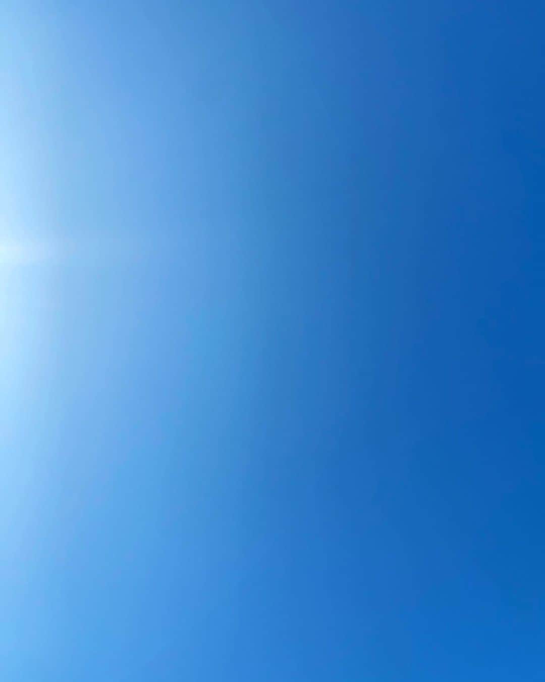 佐藤茜さんのインスタグラム写真 - (佐藤茜Instagram)「海の日の空だよ〜！キレイ️🩵」7月21日 9時46分 - rosy__cloud