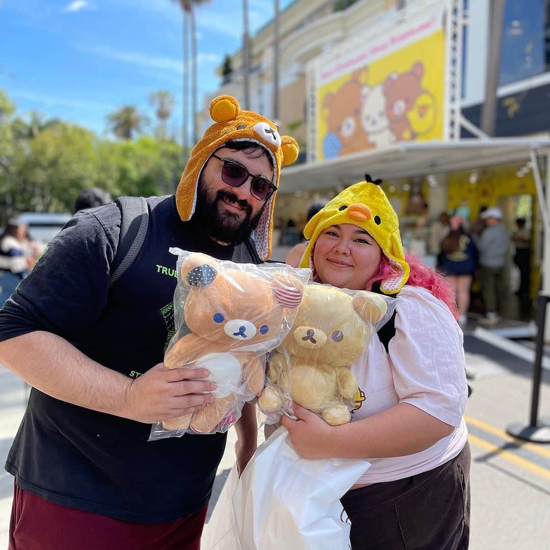 Rilakkuma US（リラックマ）さんのインスタグラム写真 - (Rilakkuma US（リラックマ）Instagram)「Here are some of our favorite moments from the USA Tour! 📸 💕   This time we are featuring photos from our tour venues in Los Angeles and San Francisco, California. ✨  Rilakkuma and friends were so happy to see you all! 🥰 Take care, until we meet again!!! 🐻💕  #Rilakkuma_USATour #event #rilakkuma #sanx #kawaii #japanesepopculture #plushies #cute #popups #popupshop #summer #japaneseculture #newark #dallas #losangeles #sanfrancisco #seattle #chicago」7月21日 10時00分 - rilakkumaus