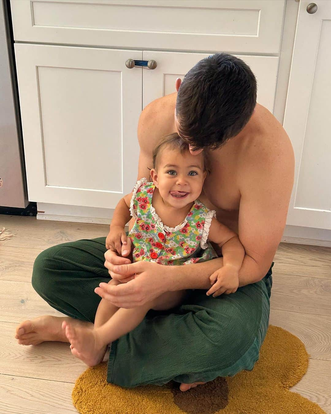 ナッシュ・グリアのインスタグラム：「Dad on duty 😋」