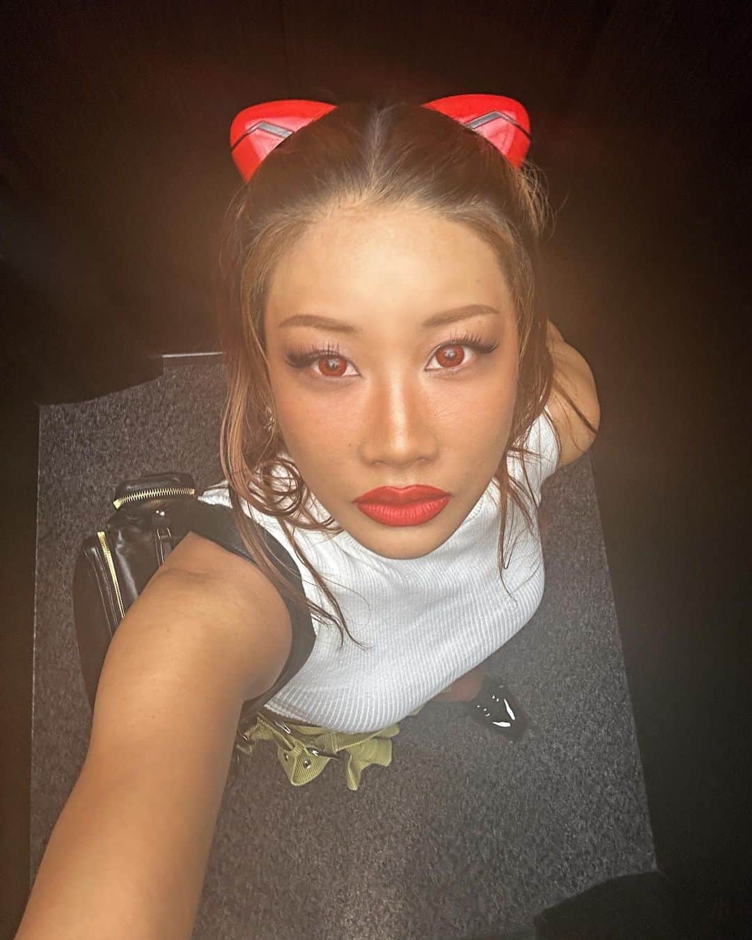 YOONのインスタグラム：「Getting myself together in isolation so I can see things more clearly.  Have a great wkn ❤️🤘🏽」