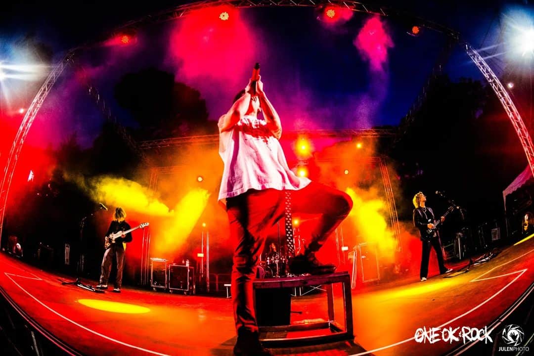 ONE OK ROCKのインスタグラム：「Thanks Florence!! ONE OK ROCK 2023 LUXURY DISEASE EUROPE TOUR!!  #ONEOKROCK #LuxuryDisease #Europe #tour photo by @julenphoto」