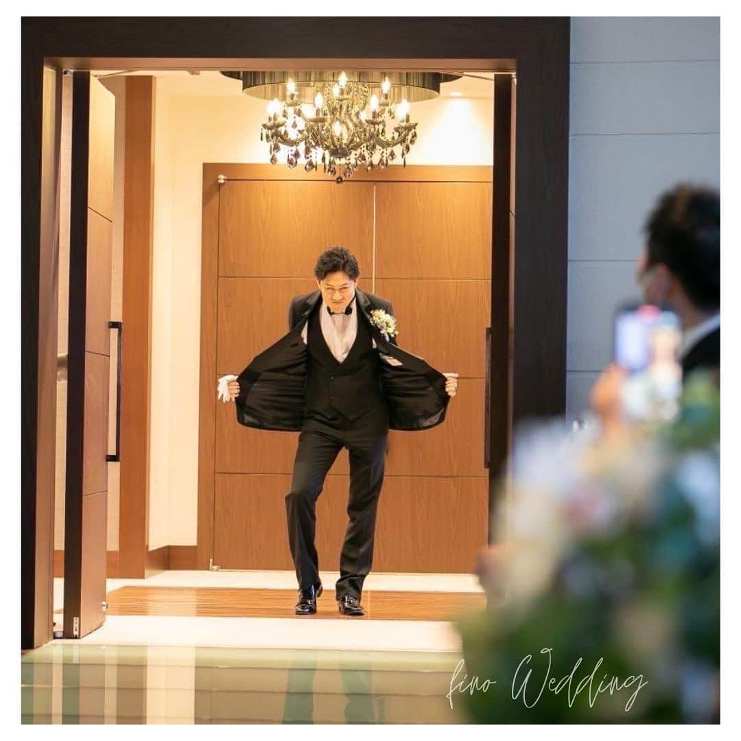 fino_wedding【フィーノ公式】さんのインスタグラム写真 - (fino_wedding【フィーノ公式】Instagram)「【卒花嫁レポート】  結婚式を挙げて良かった  いつも前向きな新婦様と童心でお茶目な新郎様でした  ドレス選びも任せて頂き、タキシードもバッチリ決めて頂き、そして何よりも終始ちゃめっ気ぶりを発揮してる新郎様がユーモアいっぱいで頼もしかったです。  いつまでも仲良く❤️  #花嫁レポート  #卒花嫁レポ  #新郎新婦  #シンプルコーデ  #イサムモリタドレス  #新郎コーデ  #お茶目  #チャペル挙式  #笑いすぎた  #タキシード  #低身長花嫁  #身長差カップル  #カラー診断  #オシャレ女子  #オシャレ男子  #面白い入場  #happyday  #fun  #afunday  #groom  #bride  #humor  #beautiful  #happily  #gotmarried  #graduation  #graduationreport  #reception  #2人の思い出  #いつまでも幸せに」7月24日 18時25分 - fino_wedding