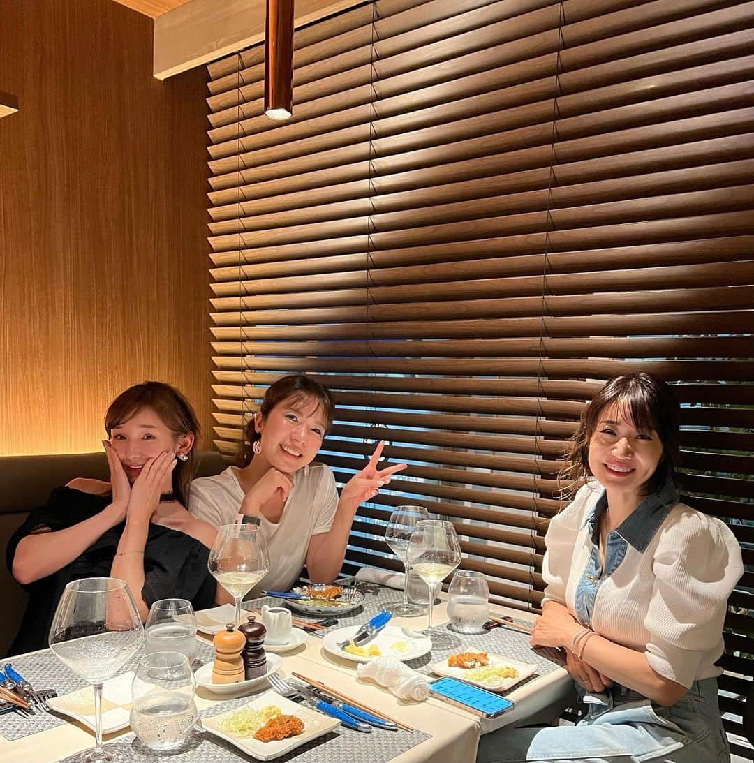 加護亜依のインスタグラム：「お仕事終わりにママ友ときゃんぱい🥂幸せ❤️なちゅ🔥」
