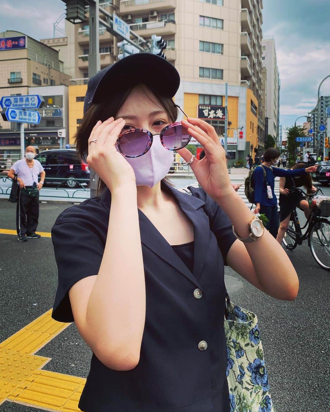 久代梨奈さんのインスタグラム写真 - (久代梨奈Instagram)「浅草行った時の我😎」7月21日 11時46分 - rina.kushiro_official