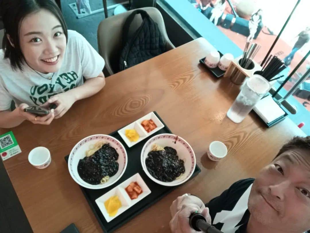 おおい大輔さんのインスタグラム写真 - (おおい大輔Instagram)「空港でチャジャン麺  食べて大阪帰りまー  昨日の部隊チゲ」7月21日 11時47分 - ohi_daisuke