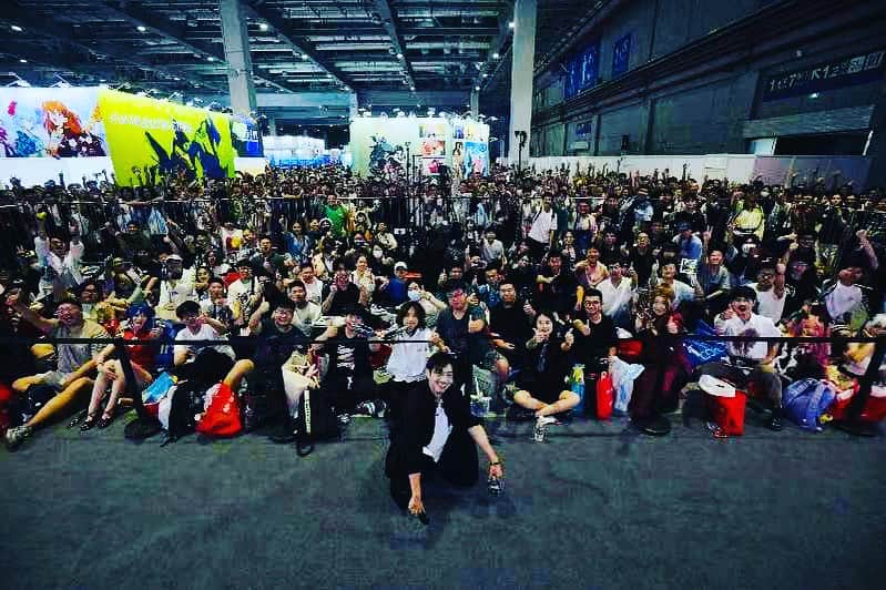 谷口賢志のインスタグラム：「初日終了。  心よりありがとう、上海。  また明日。  #BW2023 #スーパー戦隊 #ウルトラマン #仮面ライダー #谷口賢志」