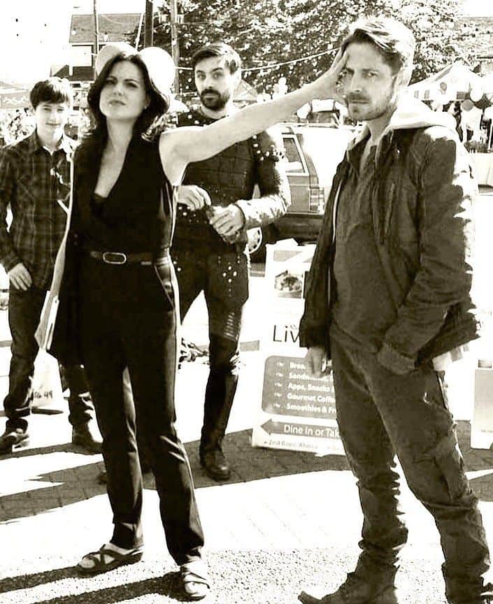 のインスタグラム：「A reunion? When? Tomorrow? How? Why? @lanaparrilla guess we’ll see.」