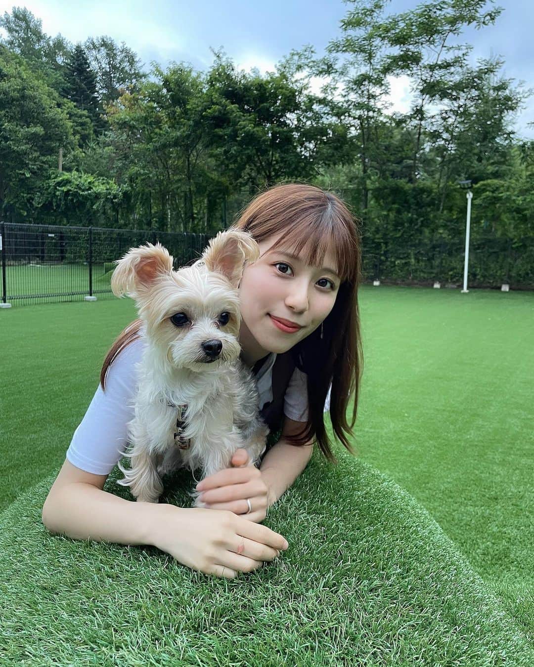 溝口恵のインスタグラム：「Wan's Resort 山中湖に愛犬ひじきと旦那さんと行ってきました🐶  ひじきが気持ちよく楽しそうに走っていてほっこりしたな〜☺️🤲  #ひじめぐ #dog #犬 #愛犬」