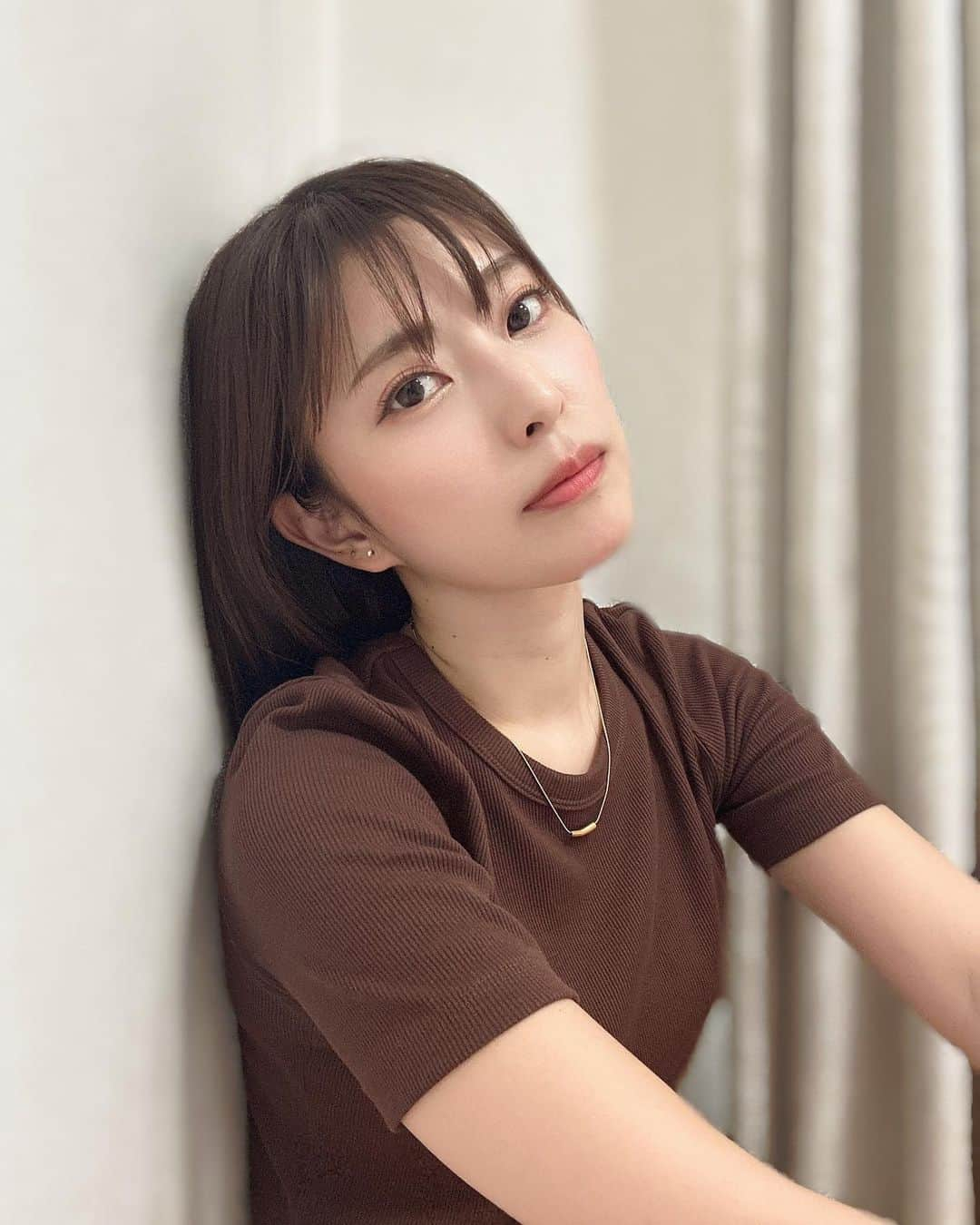 藤井香愛さんのインスタグラム写真 - (藤井香愛Instagram)「健康診断で苦手なバリウムの検査してぐったり🫠身長が4ミリくらい縮んでいました（笑）  よく食べ、よく寝て、よく歌い、一年に一回健康診断‼️💪 みんなはちゃんと健康診断してる…？  #藤井香愛　#夢告鳥　#歌謡曲 #徳間ジャパン　#健康診断 #バリウム　#ぐったり #162cm #163cm #健康 #採血の時絶対見ない派　#聴力検査早押しクイズ並みに早い派　#朝ごはん食べられないから健康診断中この後何食べるかずっと考えちゃう派」7月21日 12時31分 - fujii_kawai