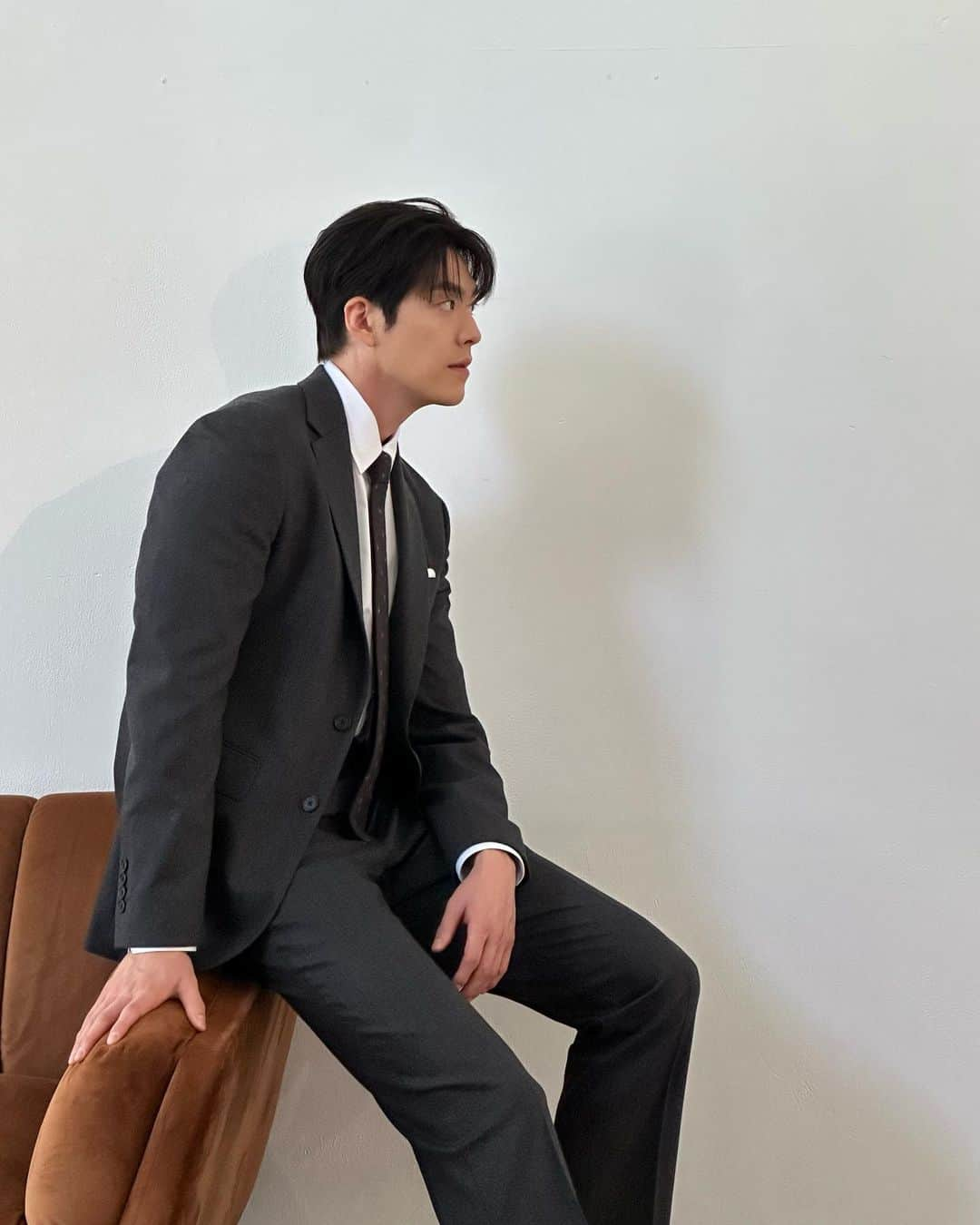 キム・ウビンさんのインスタグラム写真 - (キム・ウビンInstagram)「@fahrenheit.official ⚪️」7月21日 12時42分 - ____kimwoobin