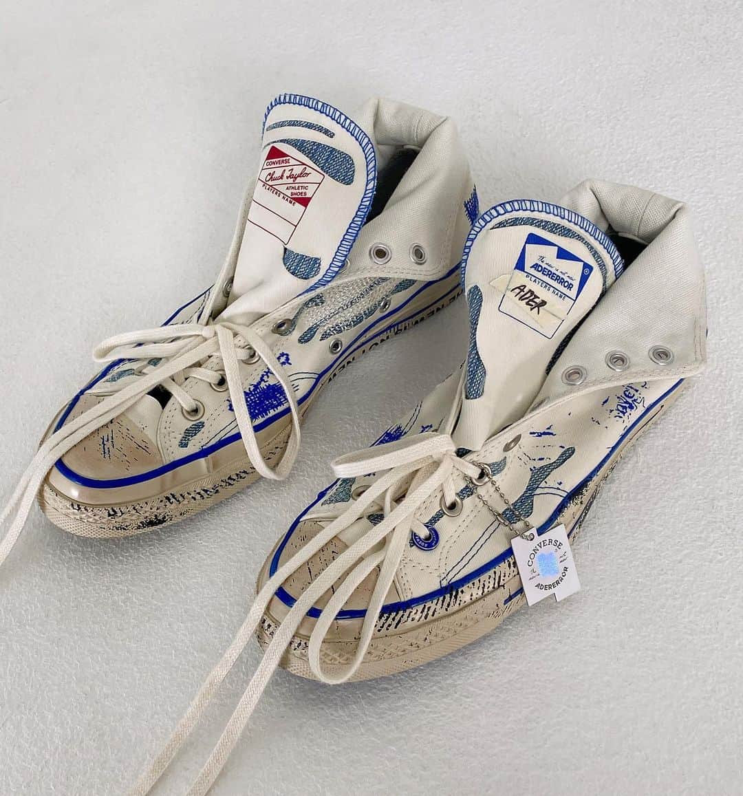 ADER errorさんのインスタグラム写真 - (ADER errorInstagram)「Our amazing collaboration items will be available on 27th July, 1PM Only adererror.com   #ADERERRORxConverse #ADERERROR」7月21日 13時00分 - ader_error