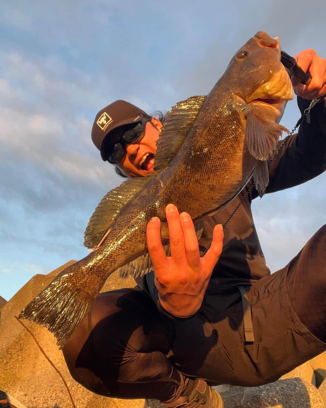 伊藤大海さんのインスタグラム写真 - (伊藤大海Instagram)「夏の思い出2🎣  52cm 1900g  ヴォブリング３inch グリーンパンプキンペッパー  遠投先の夏らしいアイナメでした😆  #jackall」7月21日 13時34分 - hiromi0831.17