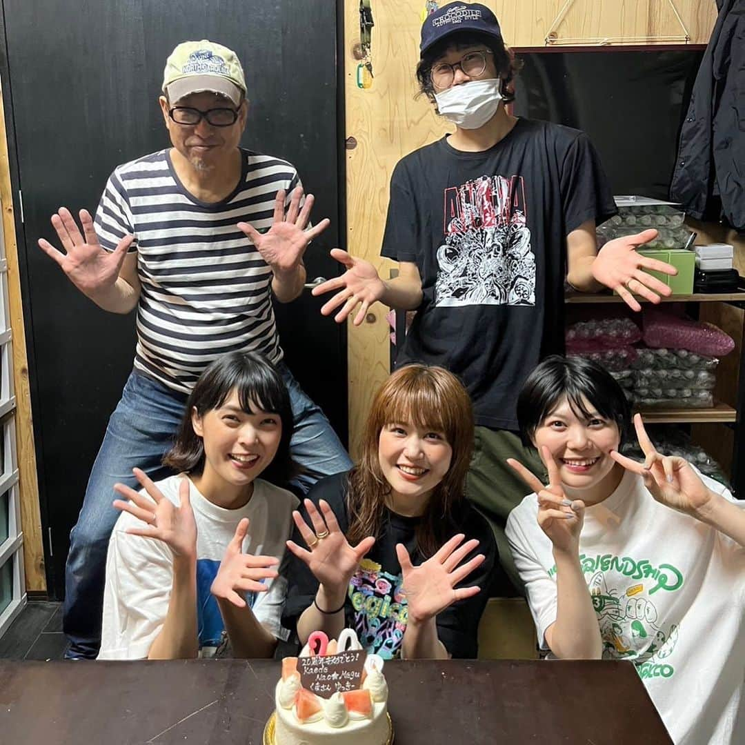 Nao☆ さんのインスタグラム写真 - (Nao☆ Instagram)「今が一番幸せ🥳🙌🎂💚  #Negicco #20周年」7月21日 13時44分 - nao_ngc