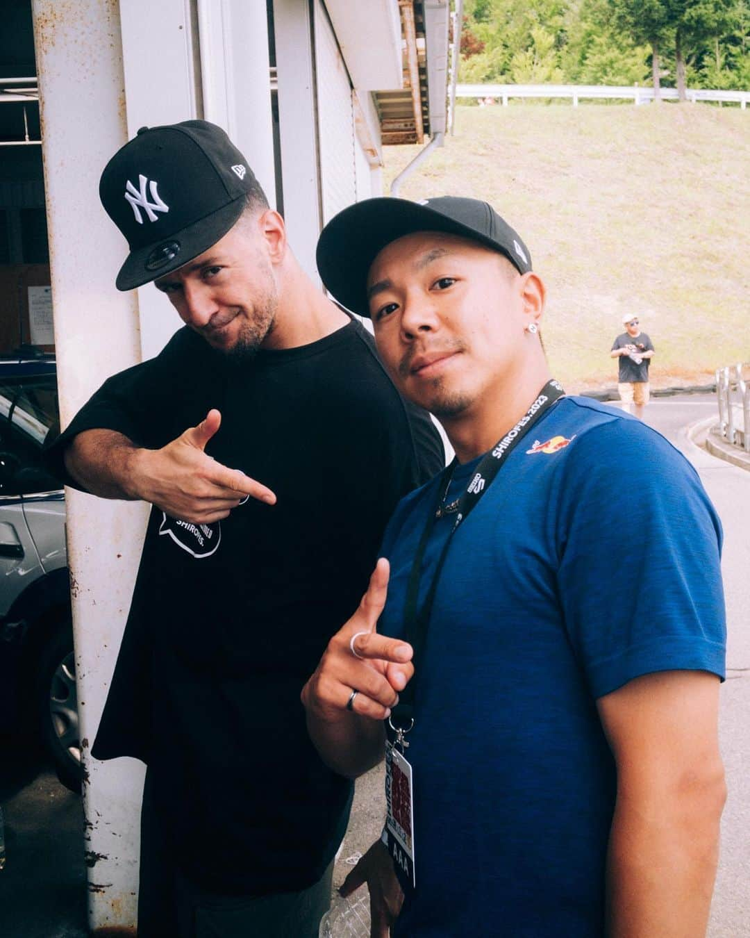 野中泰輔のインスタグラム：「Good seeing you @ynotism san 👍🔥 talking and joking and Dancing etc…😂 See you next time 👋  📸 @yusuke_oishi_marcomonk   #bboytaisuke #redbull #g_shock  #makavelic #ozracing #thefloorriorz #ftheb #jmb #flexdream #puma #SHieNA #Goldenmission #brosh #SHIROFES2023」