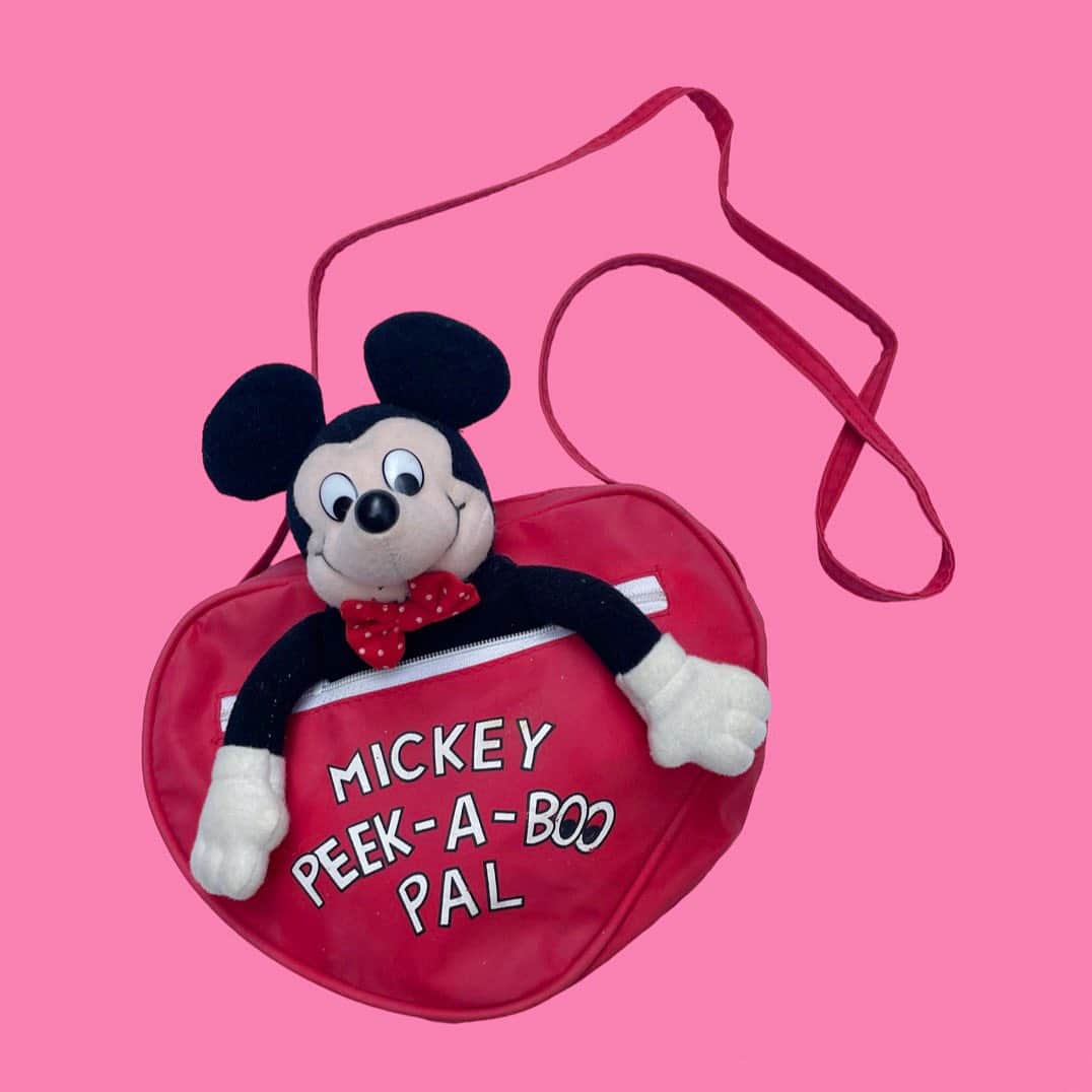 おもちゃやSPIRALさんのインスタグラム写真 - (おもちゃやSPIRALInstagram)「Vintage Mickey Mouse shoulder bag入荷しました❤️  なかなか見つからないショルダーです✨」7月21日 13時55分 - spiral_toy