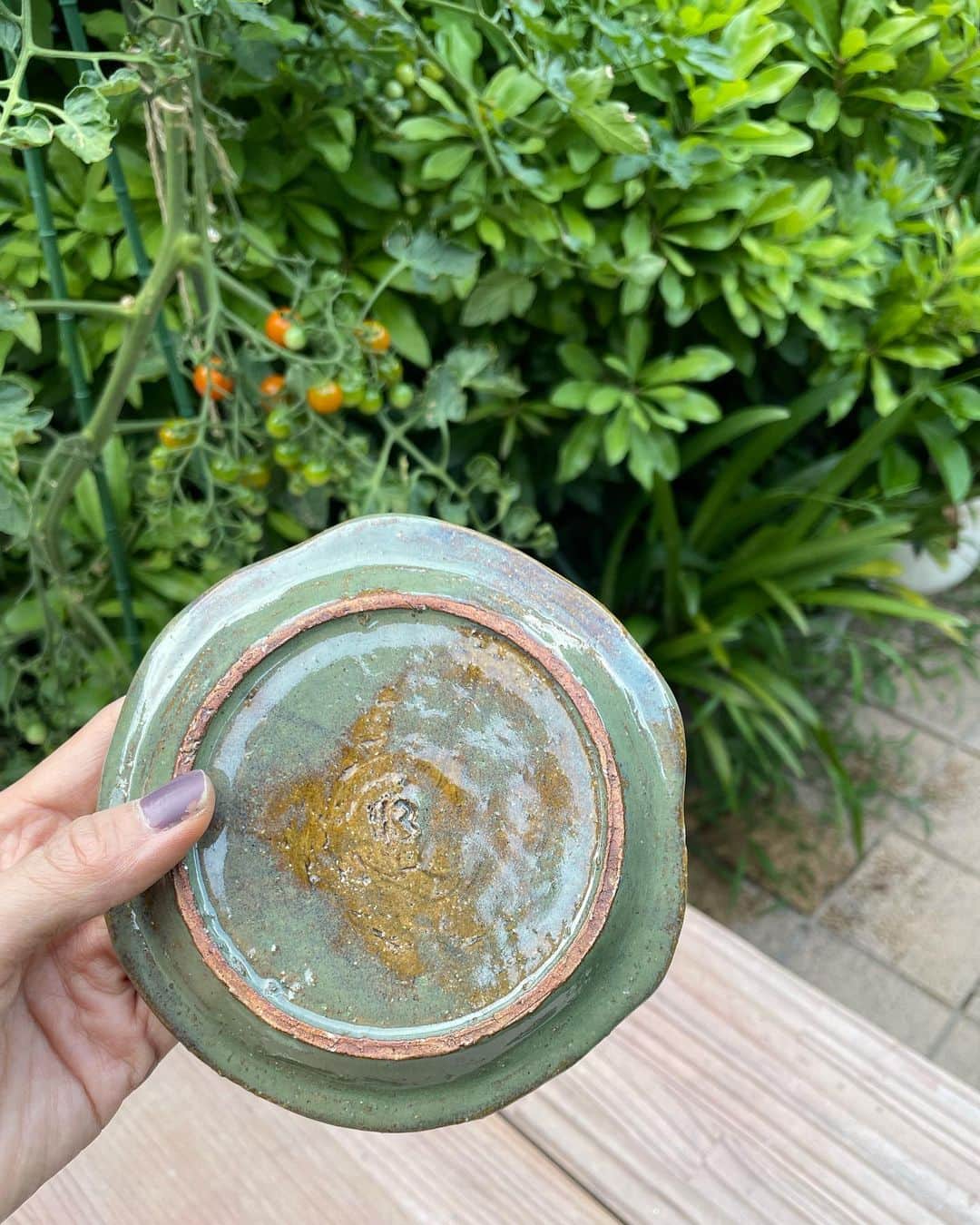 小島梨里杏さんのインスタグラム写真 - (小島梨里杏Instagram)「☁️🌻🌳  涼しげ〜  #ceramics #ceramicart  #陶芸 #作陶 #小皿」7月21日 14時10分 - r_riria