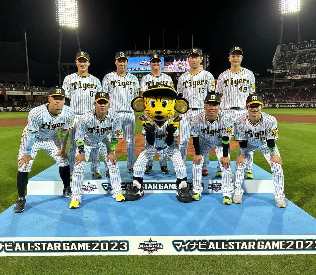 梅野隆太郎のインスタグラム：「2023 マイナビオールスター⚾️ マツダスタジアム🏟️ 〜思い出〜  ファン投票でファンの 皆さんありがとうございました！ 楽しむことができました！ 後半戦頑張っていきます⚾️  #田中将大さん #杉本祐太郎 #ラオウ」
