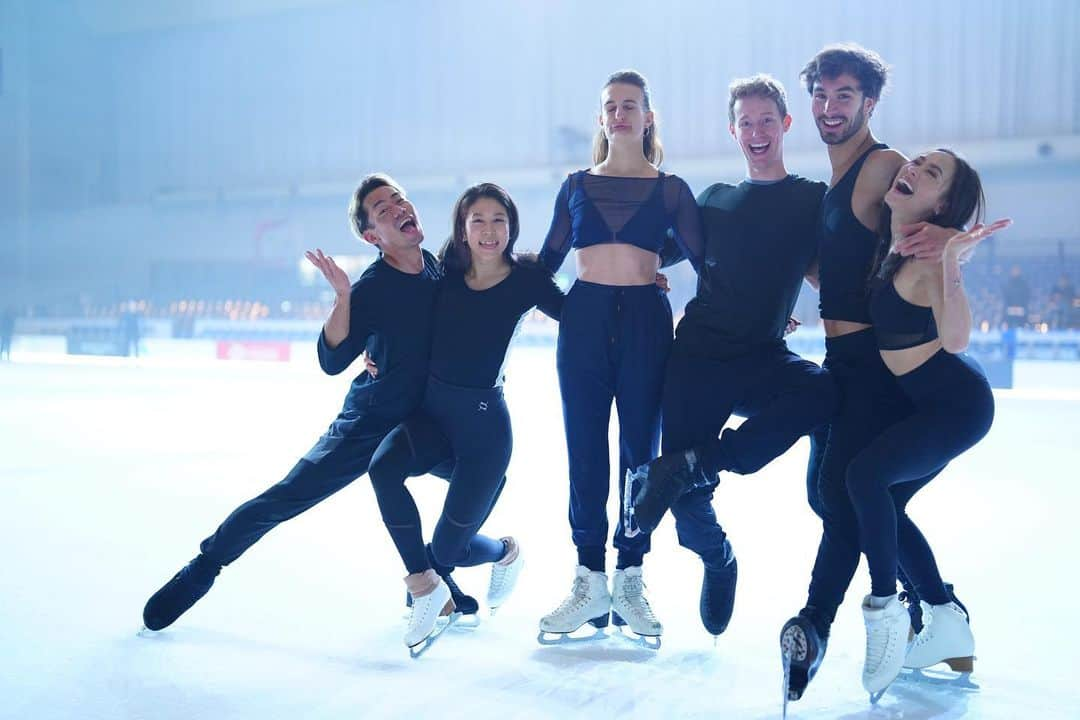 マディソン・チョックのインスタグラム：「Ice dancers just wanna have fun 🤪🎉⛸️  #theICE #japan #nagoya #figureskating #show #iceshow#skating #icedance」