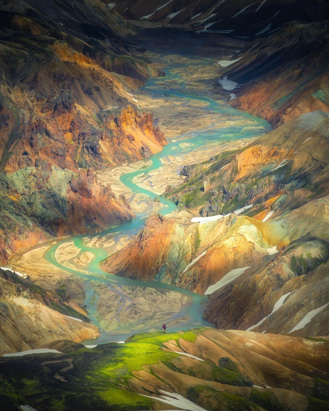 Canon Asiaのインスタグラム：「Fancy an illustrative take on Middle Earth? 🏞️⁣ ⁣ Despite the surrealistic impression left by this shot of @nelsonandhisplanet, the 🎨 on display here are all of natural occurrence! The mineral deposits are what is ultimately responsible for providing the richness of colour seen in Landmannalaugar, 🇮🇸. Thanks to his EOS R5, @nelsonandhisplanet was able to capture this astounding sight in all its glory – from the window of a 🛩️ in mid-flight, no less!⁣ -⁣ 📷 Image by @nelsonandhisplanet on Canon EOS R5 | RF24-105mm f/4L IS USM | 70mm | f/8 | ISO 400 | 1/250s⁣ -⁣ #TeamCanon #CanonAsia #CanonPhotography #CanonPhoto #CanonImages #CanonEOSR #Mirrorless #CanonLens #CanonColourScience #PhotoOfTheDay #IAmCanon #ThePhotoHour #LandscapePhotography」