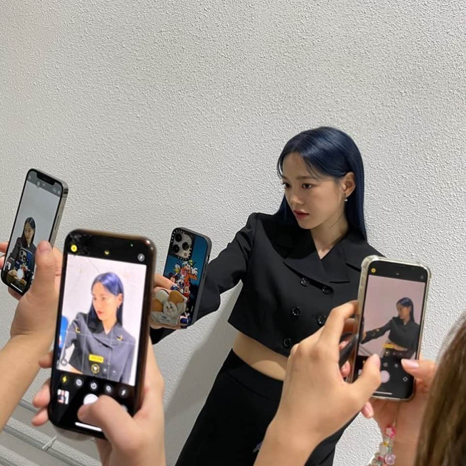 キム・セジョン（Gugudan SeMiNa）さんのインスタグラム写真 - (キム・セジョン（Gugudan SeMiNa）Instagram)「요즘 유행이라던데 🥰 #경이로운소문2」7月21日 15時11分 - clean_0828