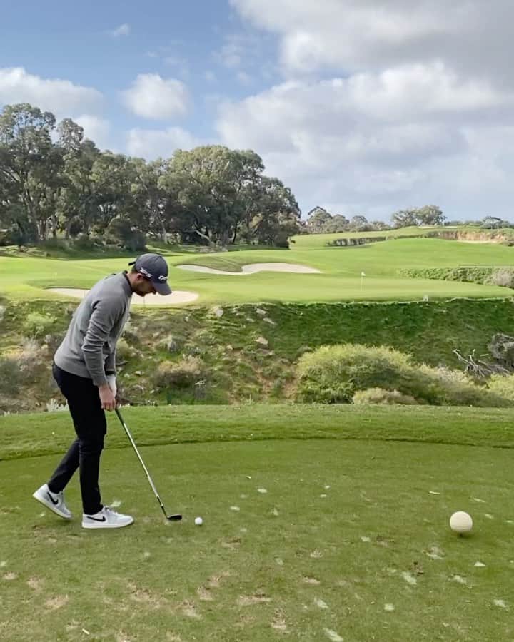 ライアン・メイソンのインスタグラム：「Golf in Australia ⛳️」