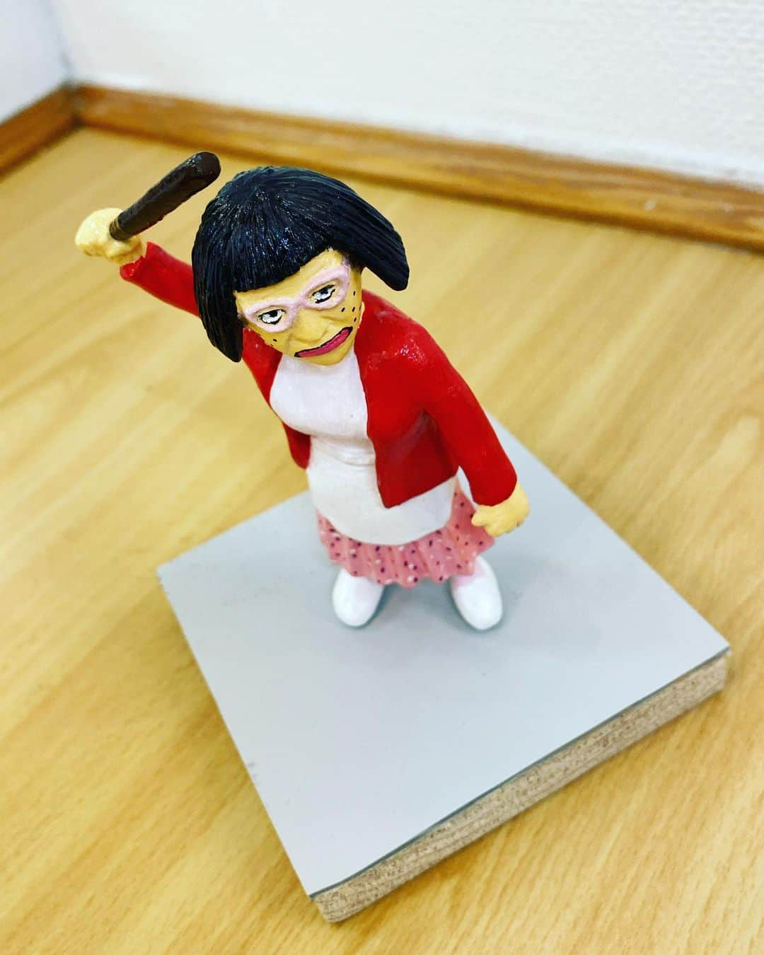 すっちーさんのインスタグラム写真 - (すっちーInstagram)「すち子のフィギュア‼️  大道具さんが作ってくれました🎊  石川さん ありがとうございます‼️」7月21日 15時45分 - suchi_shinkigeki