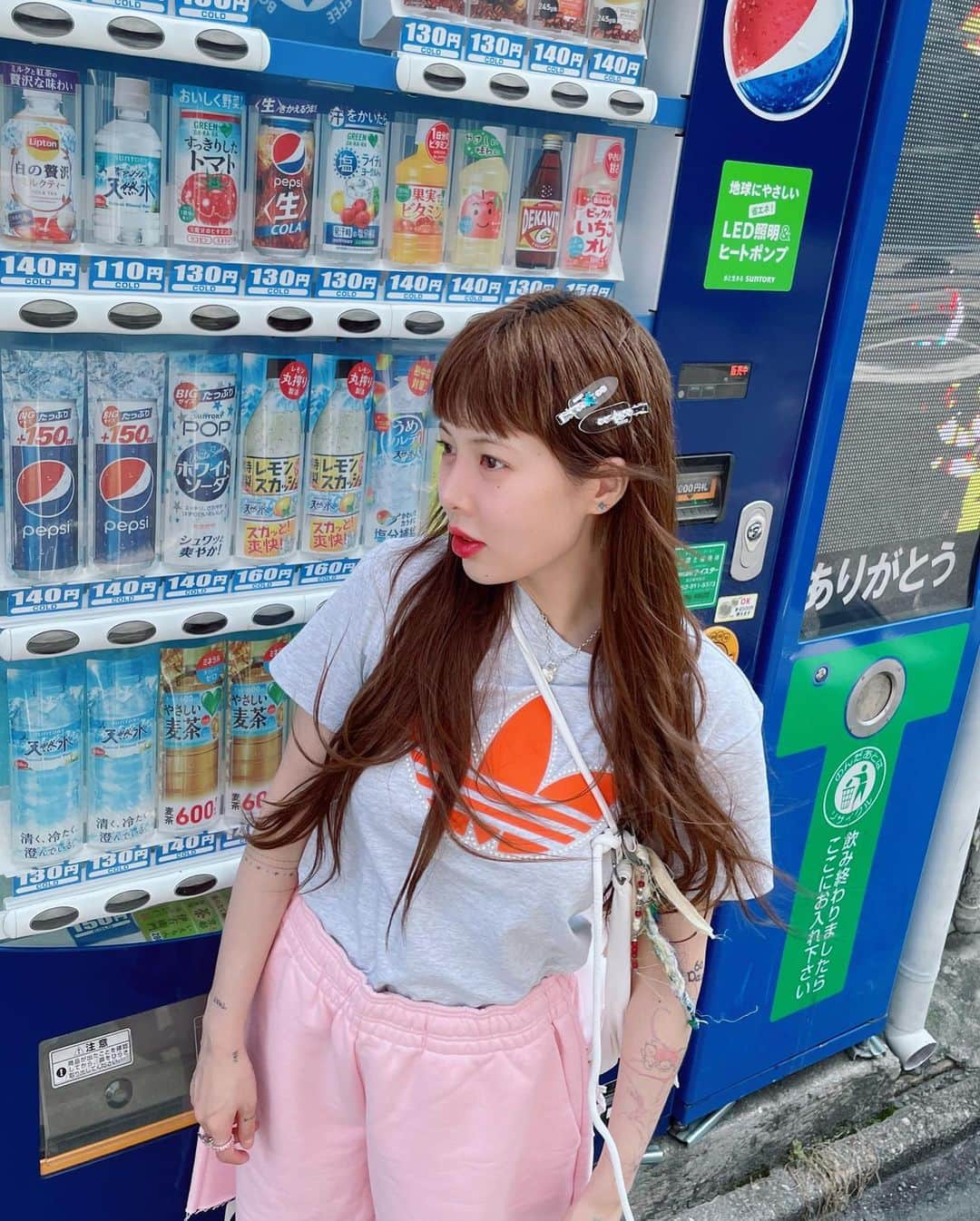 ヒョナ さんのインスタグラム写真 - (ヒョナ Instagram)「🫠🤍🎀✨」7月21日 15時56分 - hyunah_aa