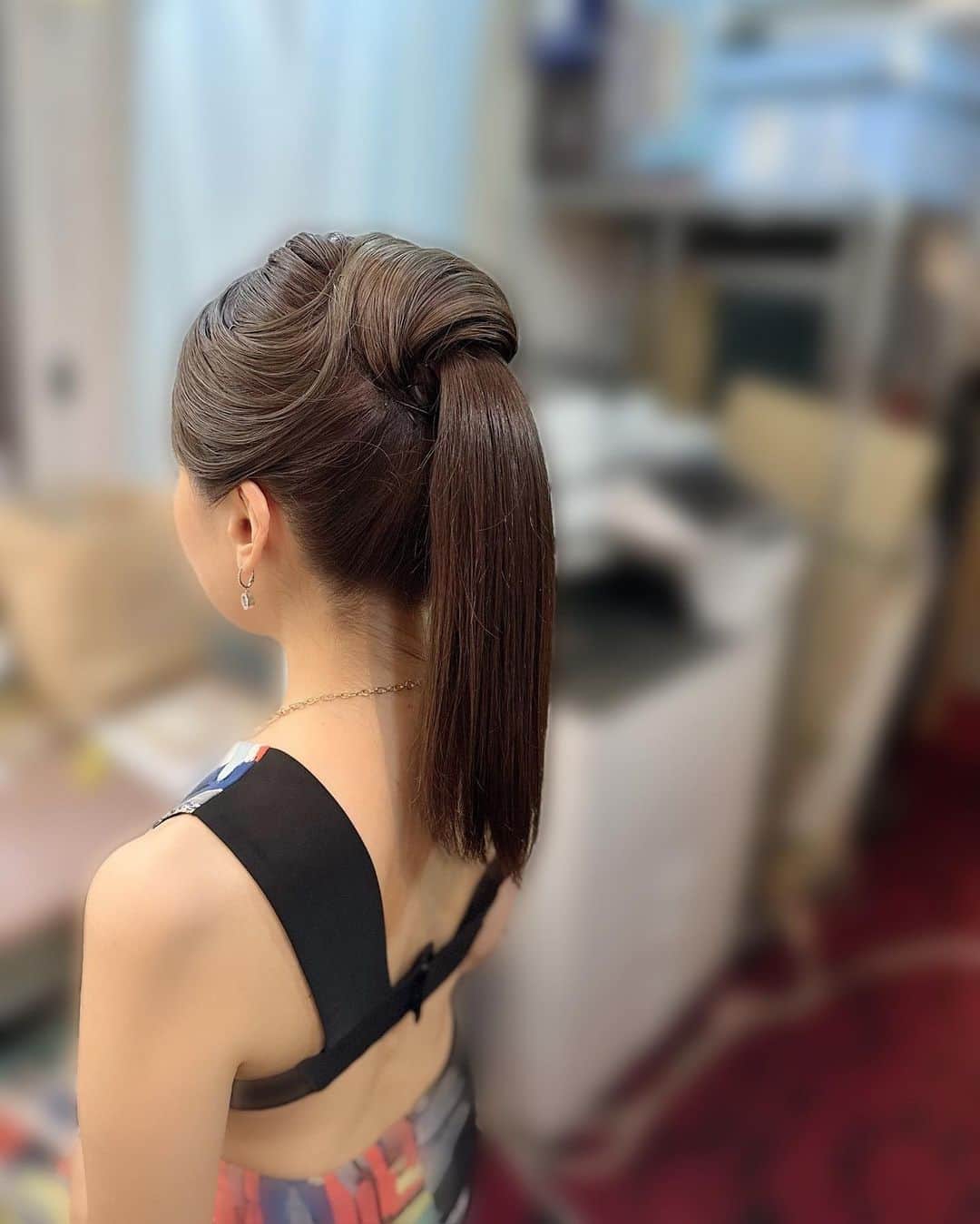 田中里依奈さんのインスタグラム写真 - (田中里依奈Instagram)「. ネイルチェンジ🩵 少し短くなった☺︎ ついでに髪型記録も。 今週もお疲れ様でした✨ . #ネイルチェンジ#ネイル#ネイルデザイン #記録用 #髪型記録#記録用post#太陽と月がポイント」7月22日 1時26分 - riina_tanaka